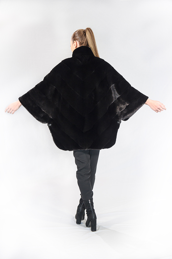 IT-250/S - Blackglama mink fur jacket with short collar