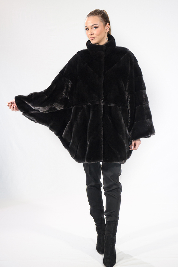 IT-238/S - Blackglama mink fur jacket with short collar and fox pockets