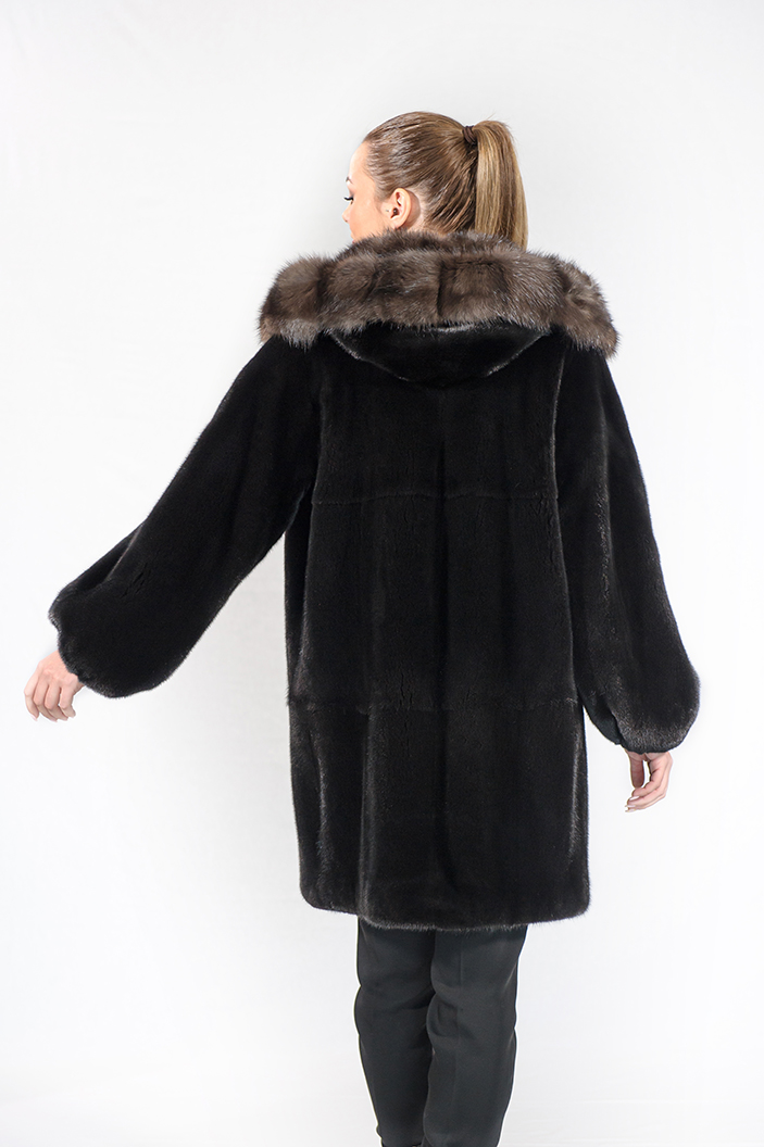 IT-26690/K - Blackglama mink fur jacket with sable hood