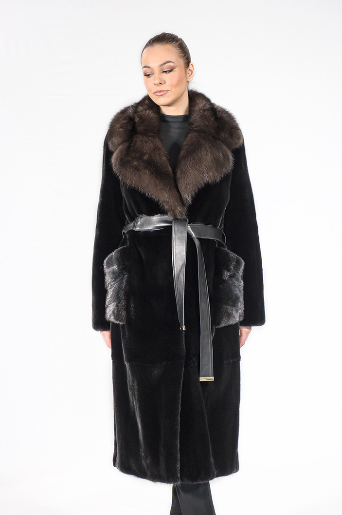 F-608/A - Blackglama mink fur coat with sable collar