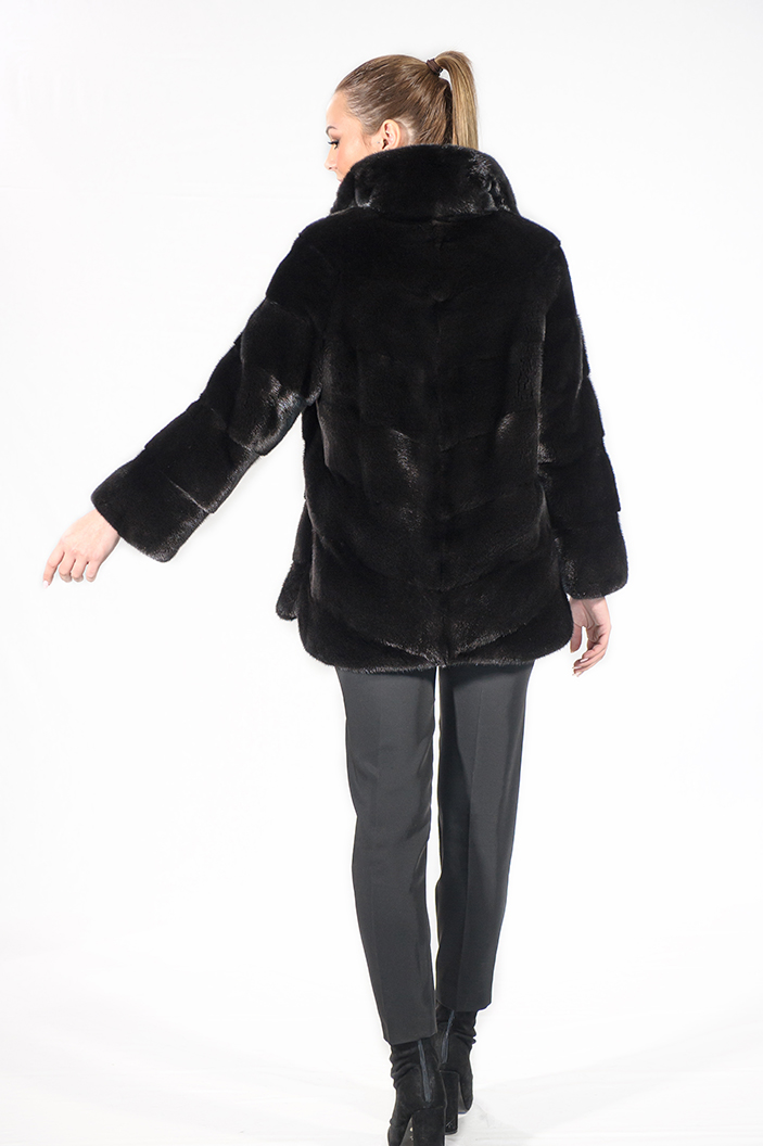 IT-143/A - Blackglama mink fur jacket with english collar