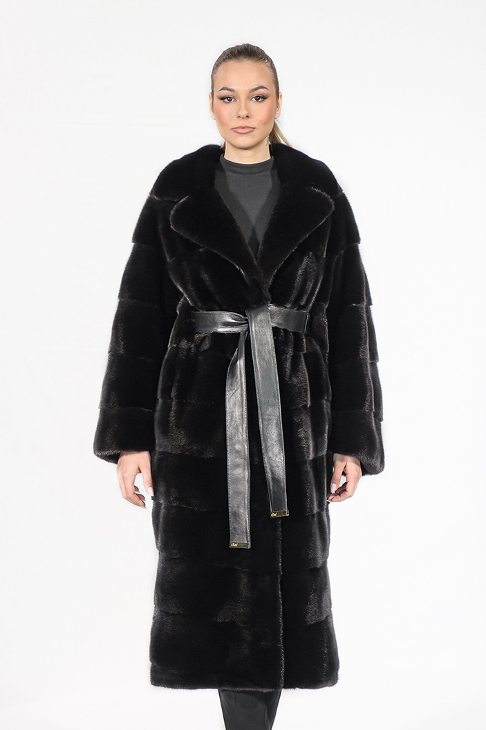 IT-25/A - Blackglama mink fur coat with english collar