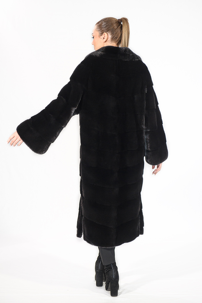 IT-25/A - Blackglama mink fur coat with english collar