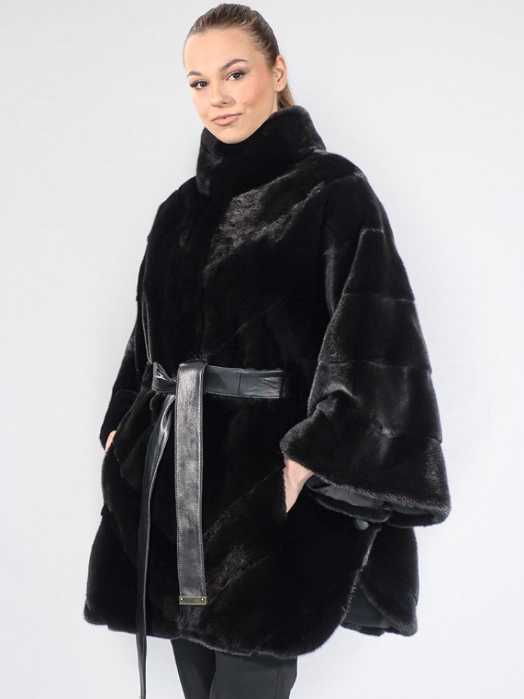 IT-250/S - Blackglama mink fur jacket with short collar