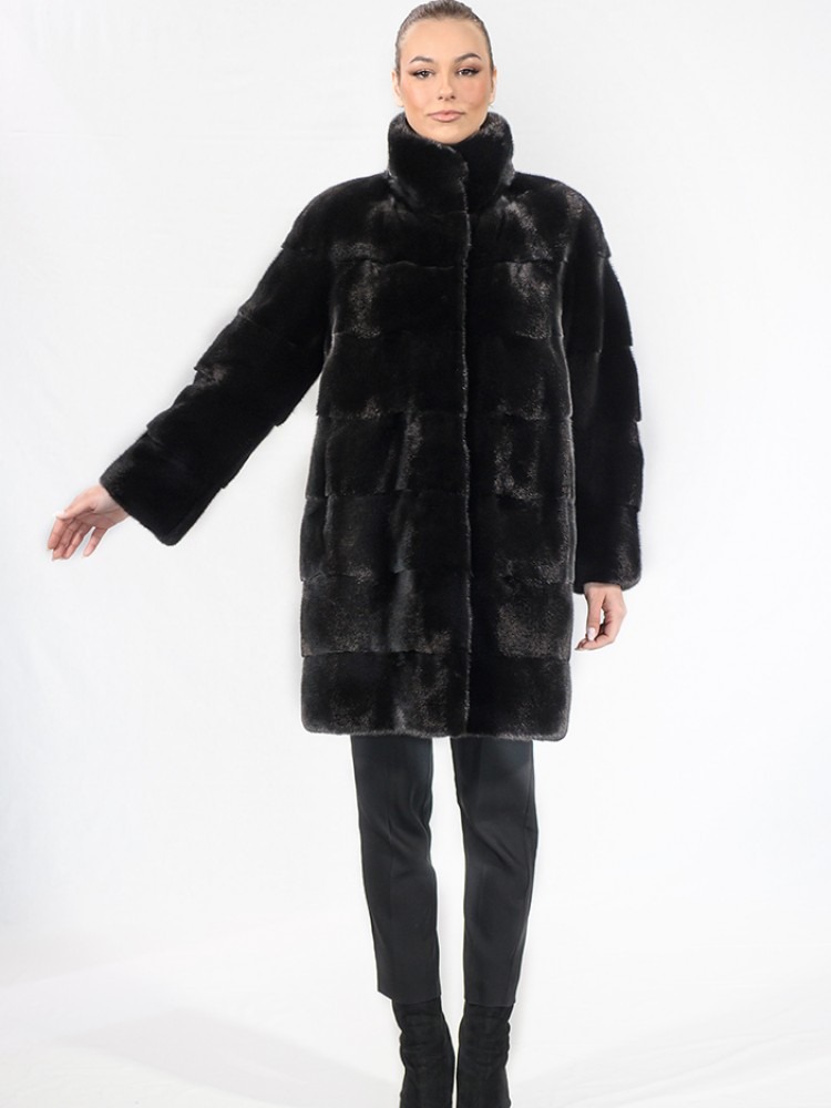 IT-164/2/S - Blackglama mink fur jacket with circular collar
